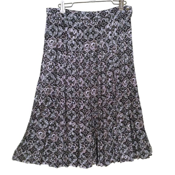 Lot of 2 Vintage Pleated Skirts M(8) Lands End SK&Co Medallions Navy Black White - Picture 6 of 10